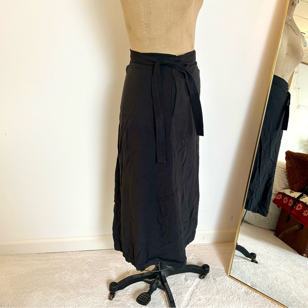GAP Women’s Black Wrap Midi Skirt - Picture 4 of 11